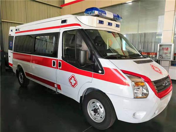 谷城县福特V362救护车